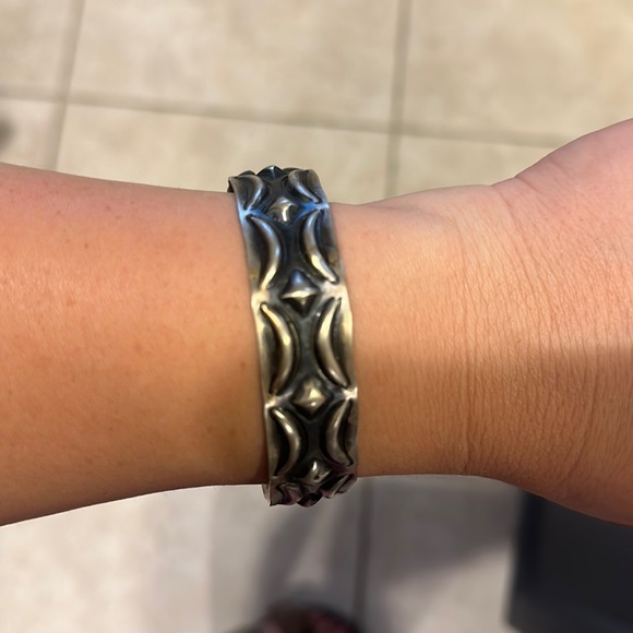 Concho bangle - Picture 2 of 3